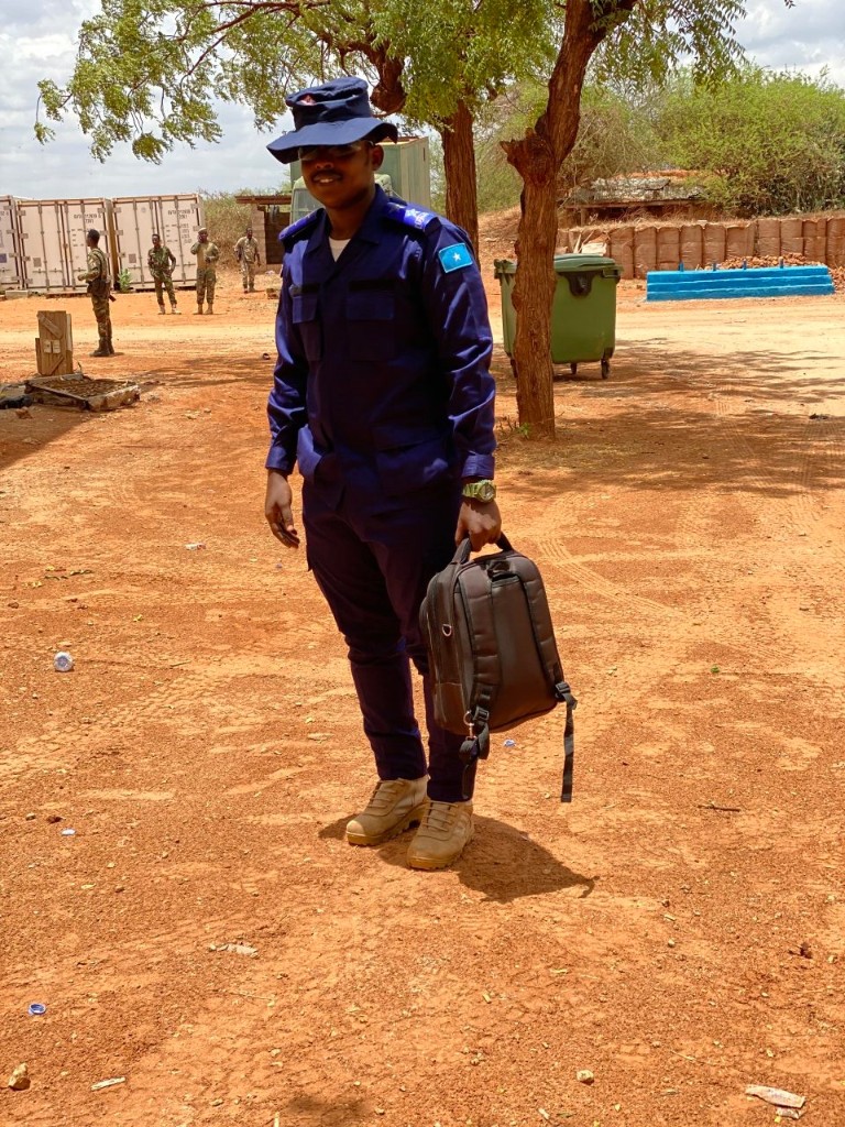 Mohamed Abdullahi Khalif intii lagu jiray hawlgalka xirfadeed ee Degmada Wanlaweyn, Shabeellada Hoose, 14 Jannaayo 2021.